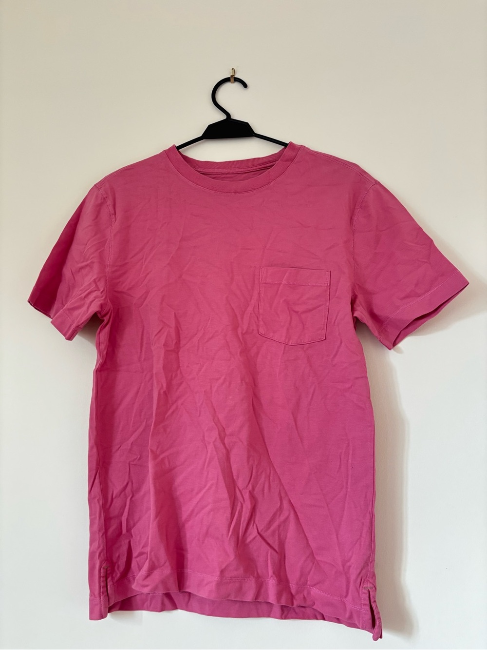 Banana Republic Men's Short-Sleeve Pocket Tee in Hot Pink
